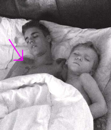 Justin Bieber’s New Cross Chest Tattoo Revealed in Intimate Photo