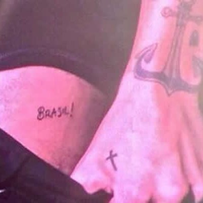 Harry Styles Drops His Pants to Reveal His…..New Tattoo