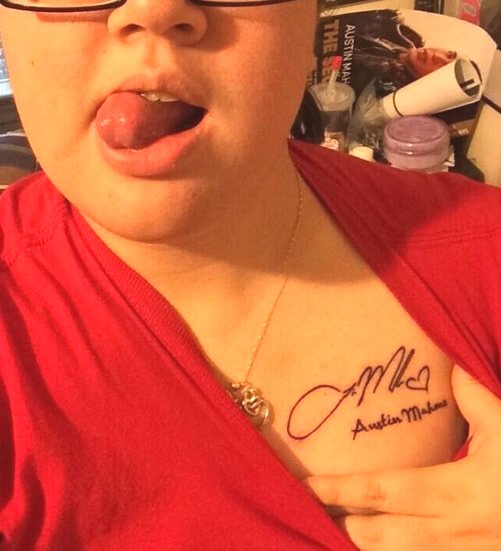 Superfan Gets Austin Mahone Signature Tattoo on Her Chest