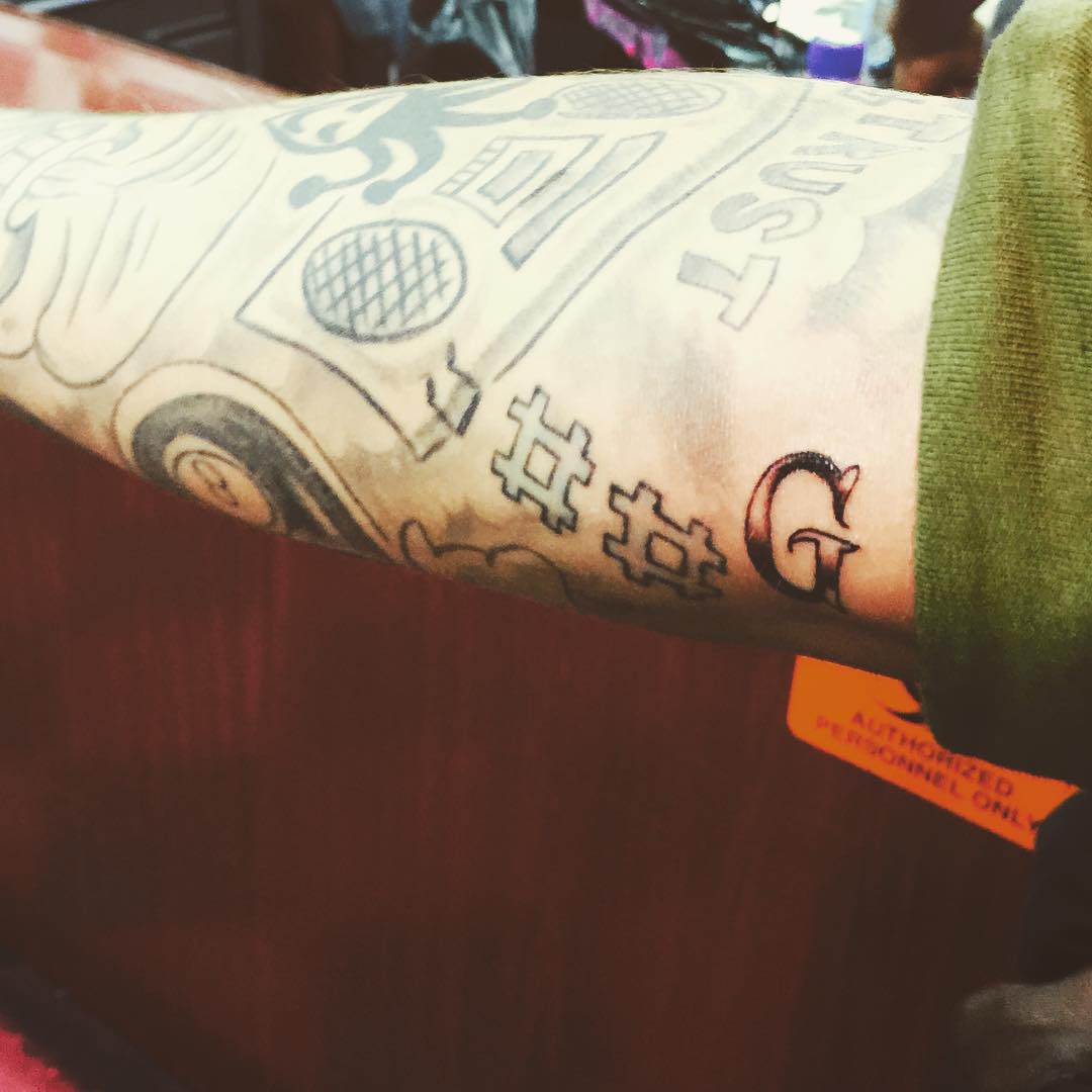 Justin Bieber Gets “G” Arm Tattoo for Baby Georgia