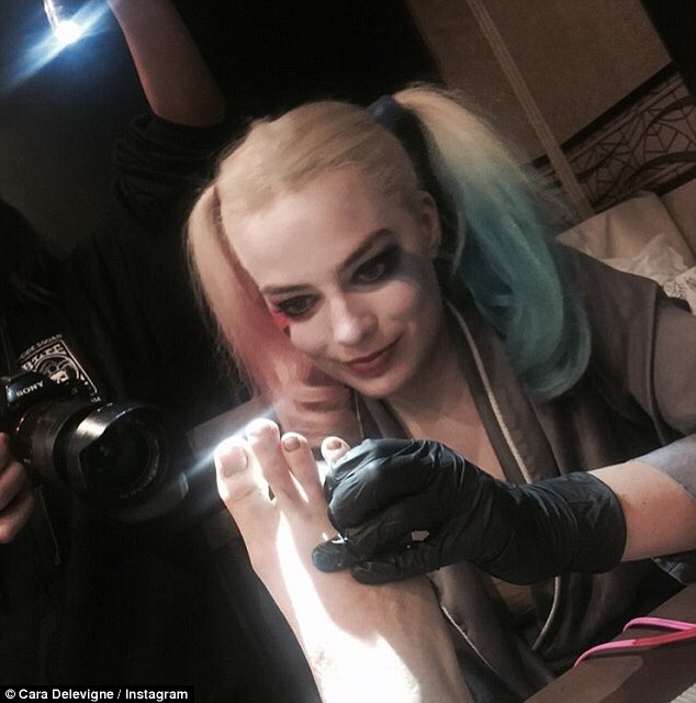 Cara Delevingne Gets New Tattoo from “Suicide Squad” Co-Star ...