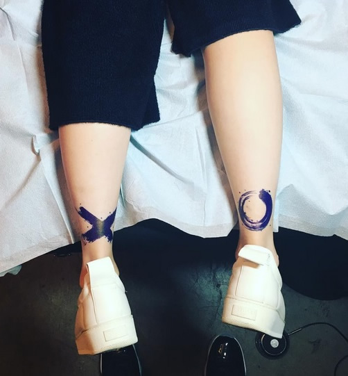 Jessie J Gets “XO” Tattoo and Meaningful Circle of Love Ink During Trip to NYC