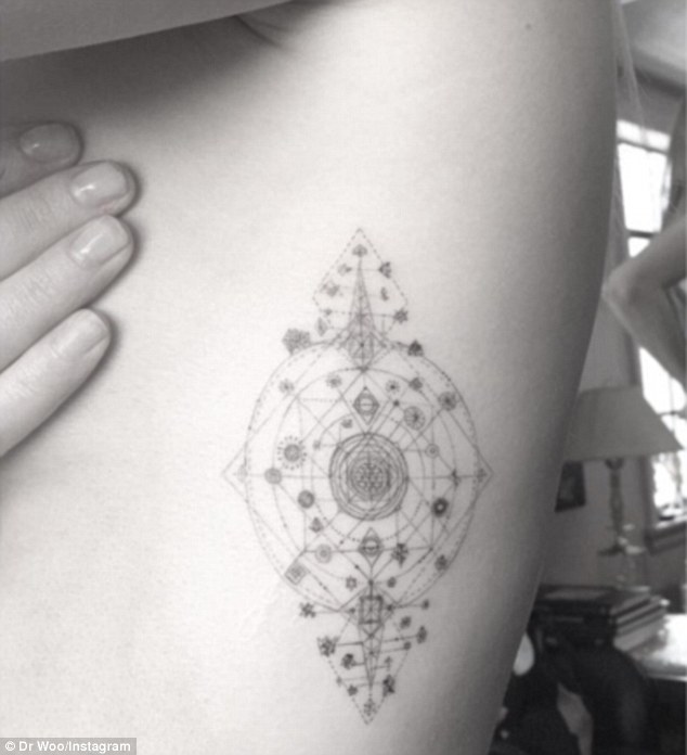 Ellie Goulding’s New Ribcage Tattoo is Intricate, Beautiful and an Original Dr. Woo!