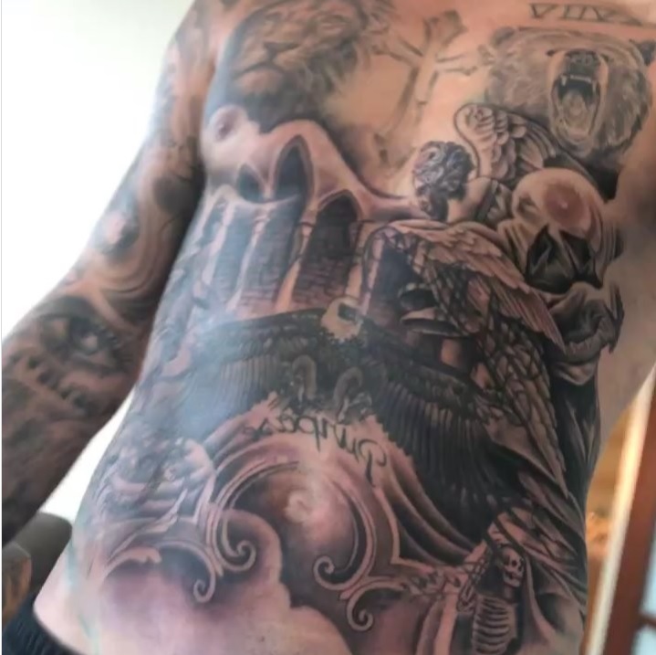 Justin Bieber Gets His Entire Abdomen in Covered in Ink by Artist Bang Bang