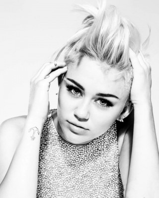 Miley Cyrus’ Anchor Tattoo