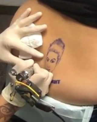 Mom Gets Back Tattoo for Justin Bieber Tickets