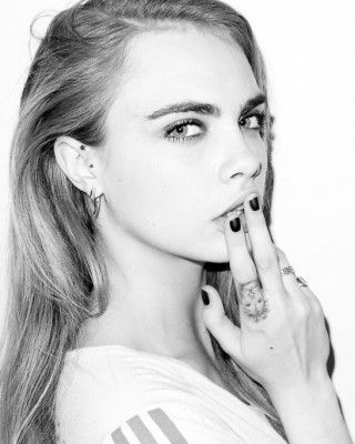 Cara Delevingne’s Southern Cross Constellation Tattoo Around Her Ear