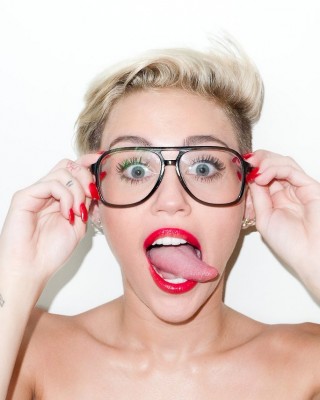 Miley Cyrus is “Freakishly” Afraid of Needles…Yet Has 22 Tattoos and Counting