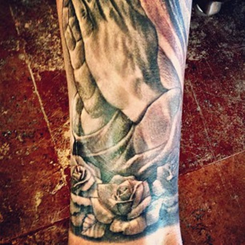 Justin Bieber Adds Roses to His Praying Hands Tattoo