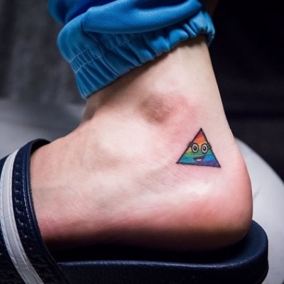 Katy Perry Gets Rainbow Triangle Tattoo to Mark Prismatic World Tour