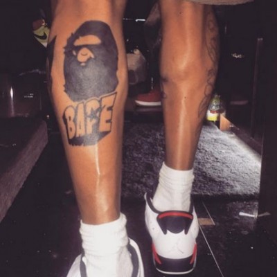 Chris Brown Gets FOUR New Cartoonish Tattoos on His Legs