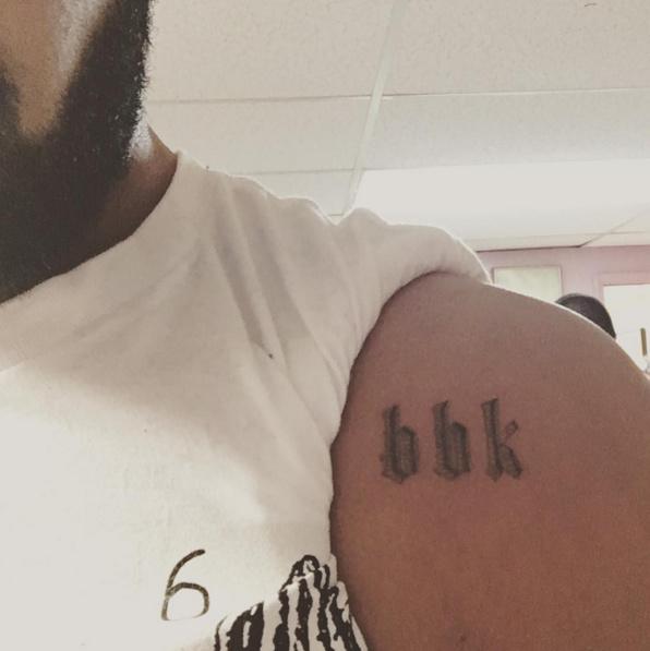 Check Out Drake’s New “BBK” Tattoo Tribute to UK Rapper Skepta!