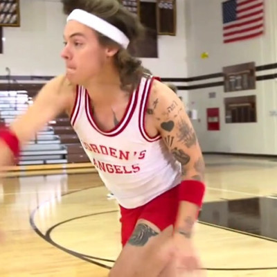Harry Styles FINALLY Reveals What His Thigh Tattoo Is!