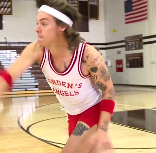 Harry Styles FINALLY Reveals What His Thigh Tattoo Is!