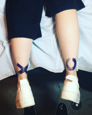 Jessie J Gets “XO” Tattoo and Meaningful Circle of Love Ink During Trip to NYC