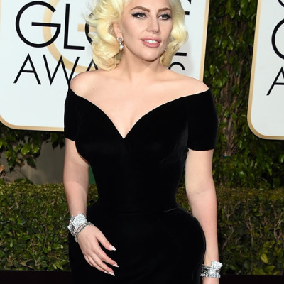 Lady Gaga Got Rid of Her Tattoos for the Golden Globes!