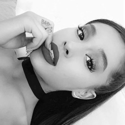Ariana Grande Got a Sweet “Baby Doll” Tattoo on Her Finger!
