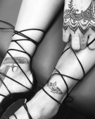 NYC Artist Bang Bang Gives Rihanna a New Shark Ankle Tattoo!